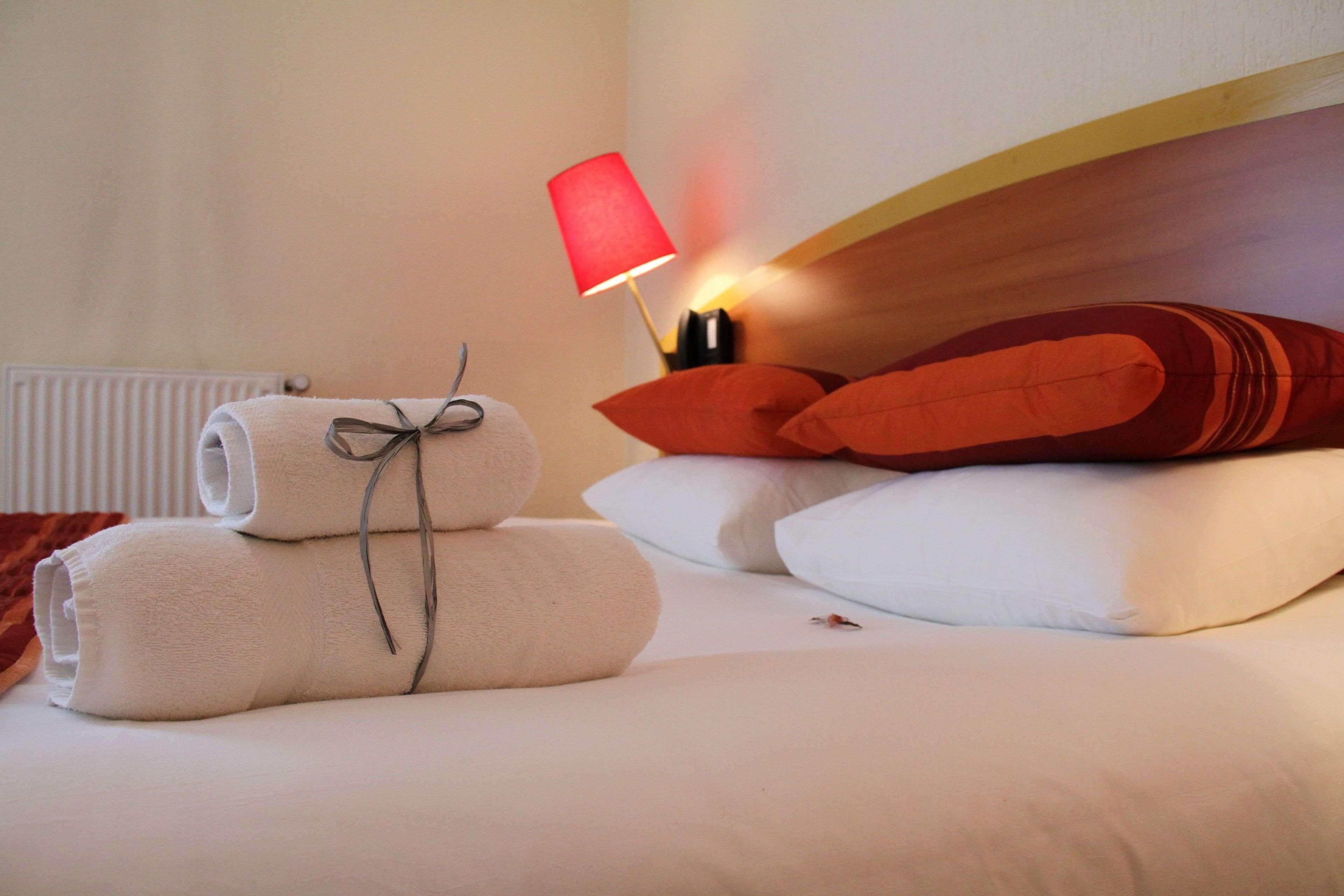 Kyriad Hotel Lamballe Zewnętrze zdjęcie