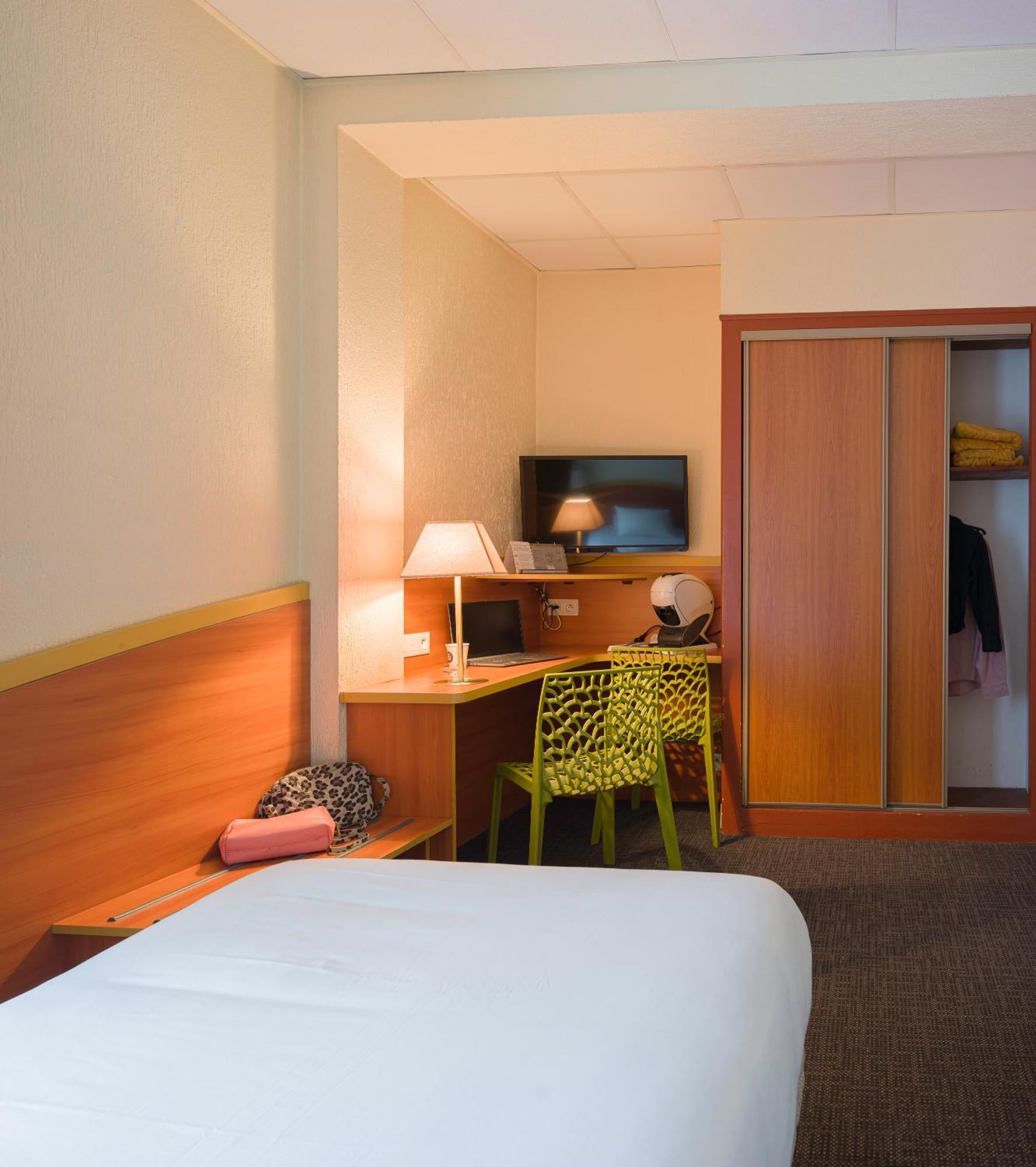 Kyriad Hotel Lamballe Zewnętrze zdjęcie