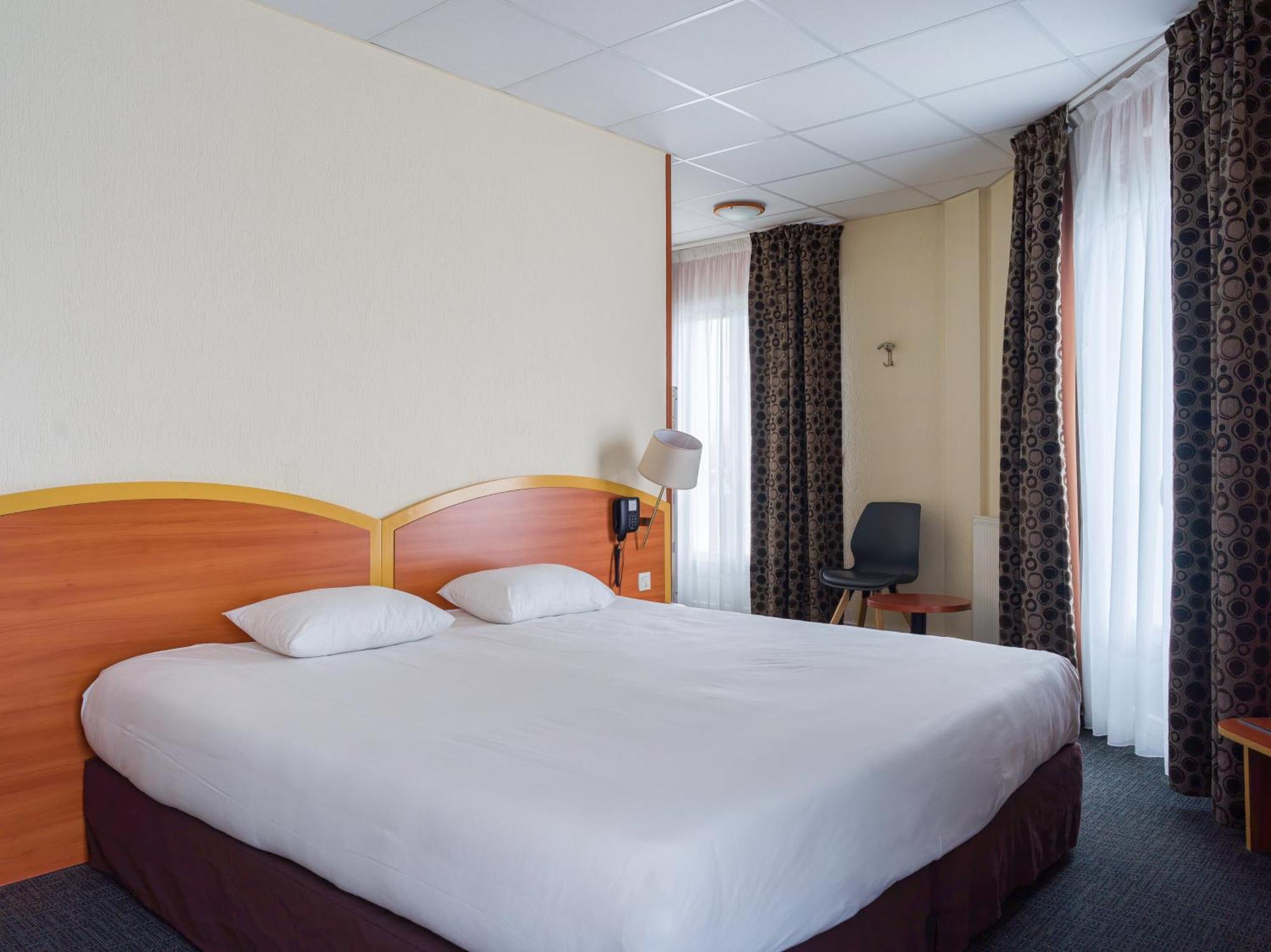 Kyriad Hotel Lamballe Zewnętrze zdjęcie