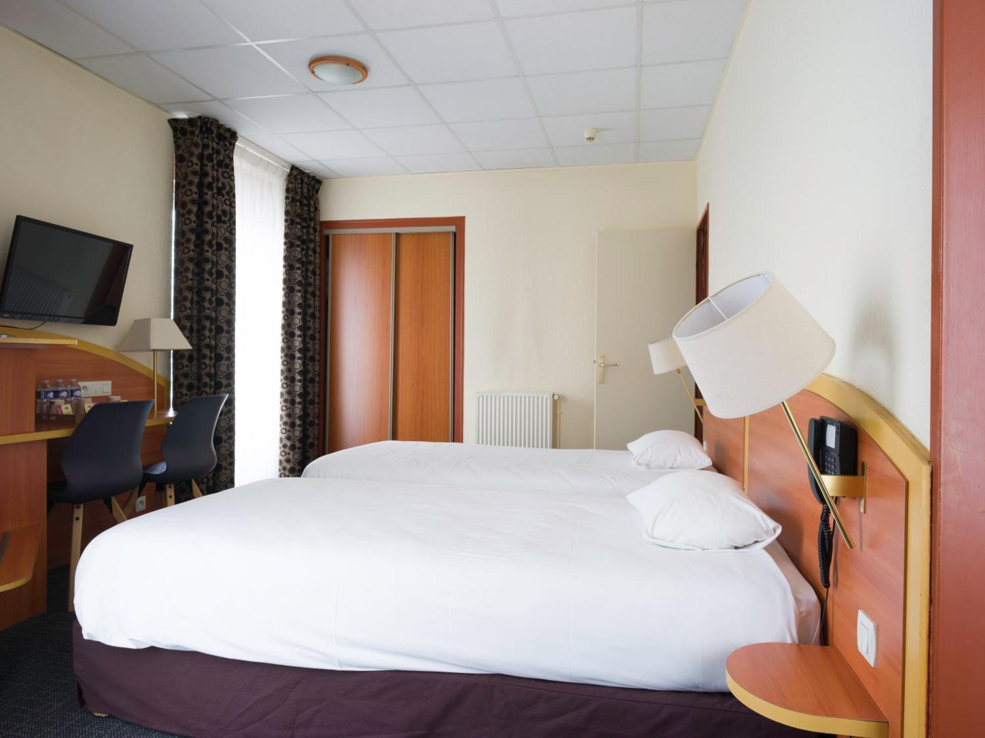 Kyriad Hotel Lamballe Zewnętrze zdjęcie