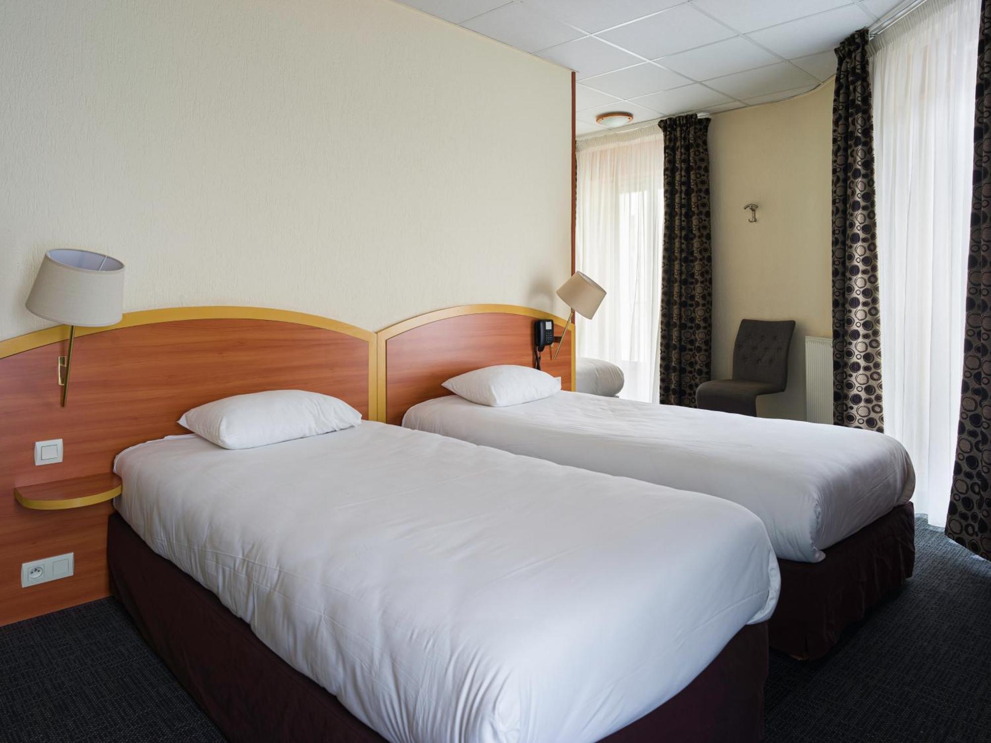 Kyriad Hotel Lamballe Zewnętrze zdjęcie