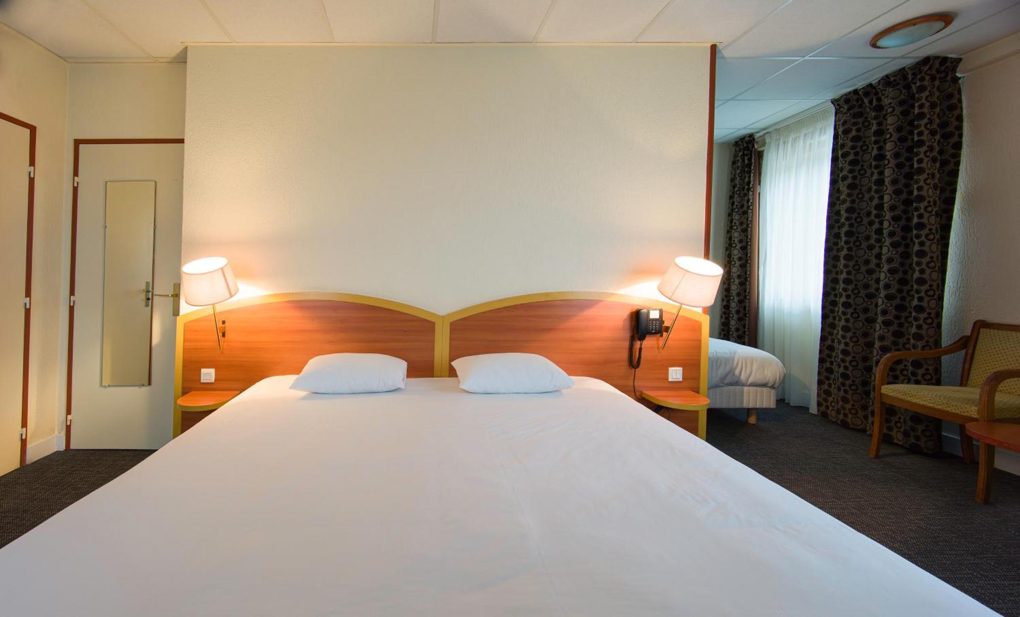 Kyriad Hotel Lamballe Zewnętrze zdjęcie