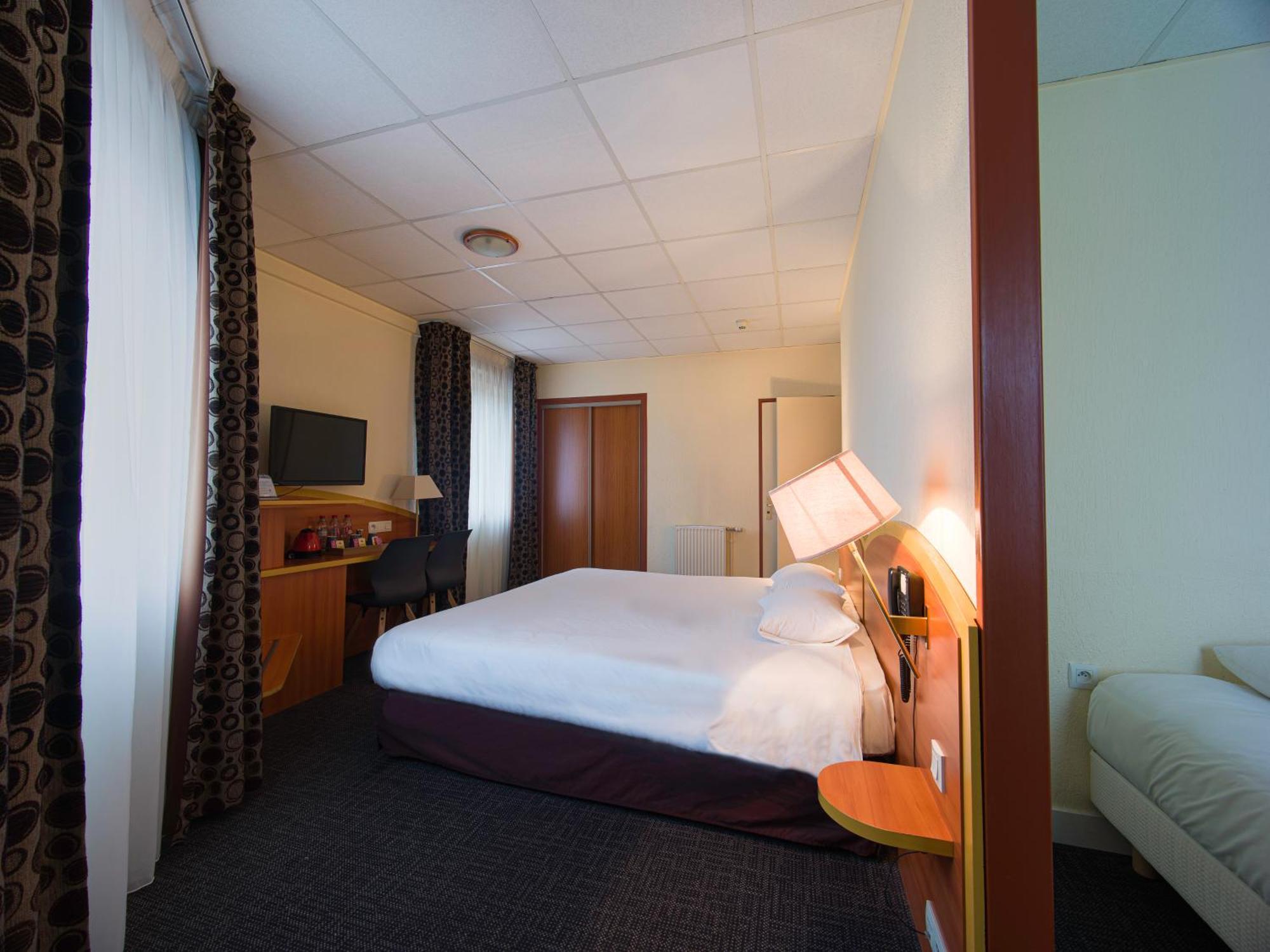 Kyriad Hotel Lamballe Zewnętrze zdjęcie