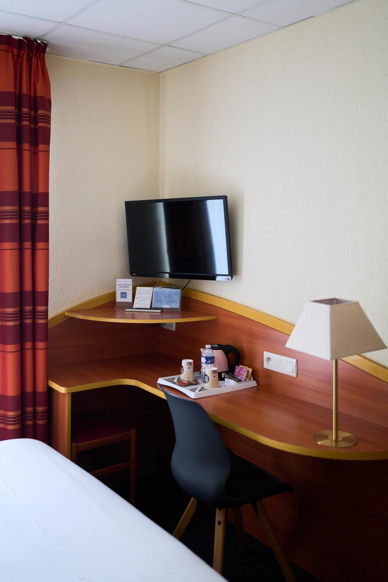 Kyriad Hotel Lamballe Zewnętrze zdjęcie
